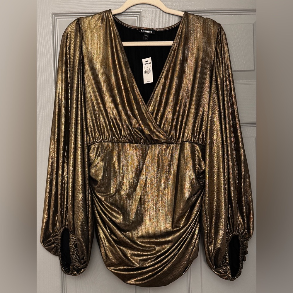 NWT EXPRESS Ribbed Gold Metallic Ruched Top - Picture 6 of 11